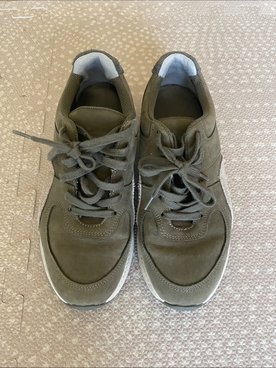 Everlane Shoes - Everlane Leather Upper Olive Green Sneakers